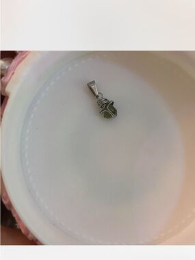 Moldavite necklace pendant Tektite, Natural Genuine Green Meteorite